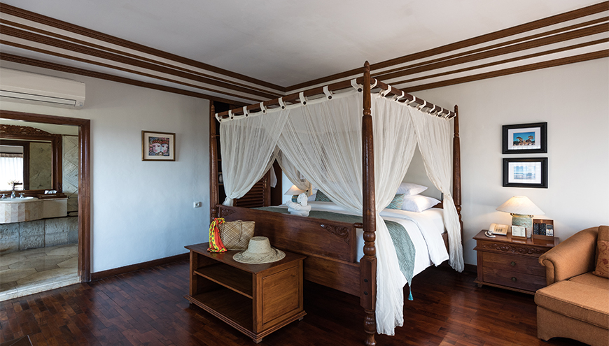 https://www.ramayanasuites.com/candidasa/themes/ramacandidasa/assets/images/Accomodations/One-Bedroom-Loft/One-Bedroom-Loft-2.jpg